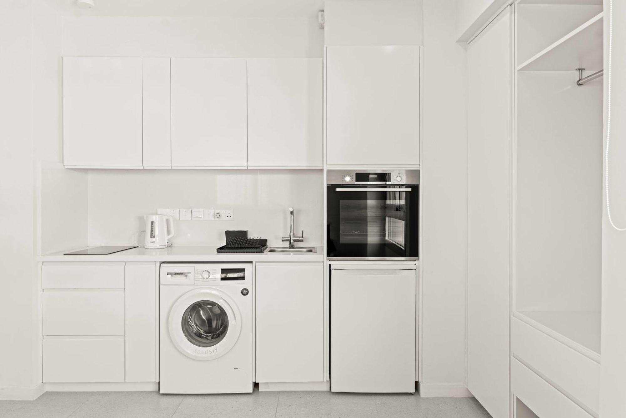 Apartment Phaedrus Living: Seaside Residences 05 *