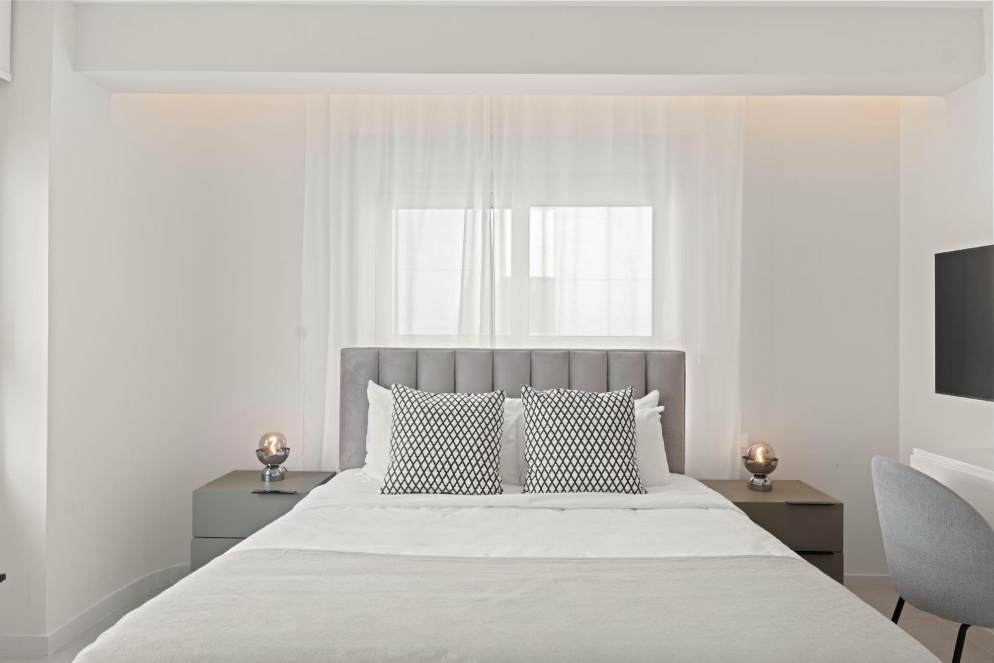 Phaedrus Living: Seaside Residences 05 Apartment *